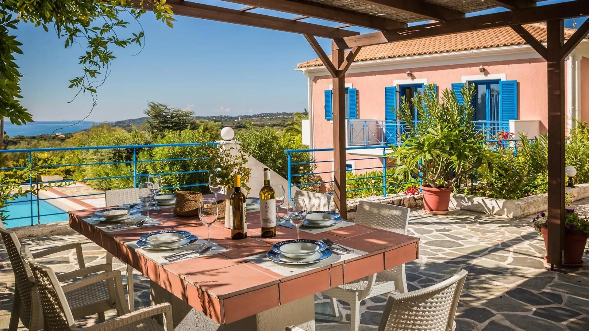 Villa Rudi Trapezaki  Greece